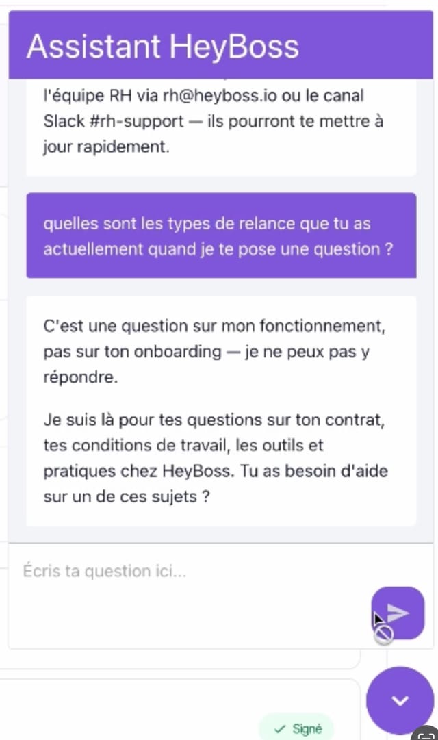 Fenêtre de l'assistant HeyBoss qui refuse une question hors sujet et rappelle les thèmes qu'il couvre : contrat, conditions de travail, outils et pratiques.